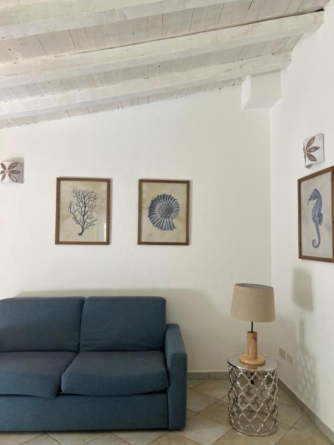 Appartamento Il Caracolo A Cala Francese La Maddalena  Eksteriør bilde